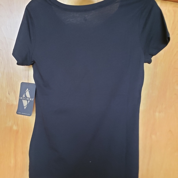 Black t-shirt by Sketchers - Picture 3 of 4